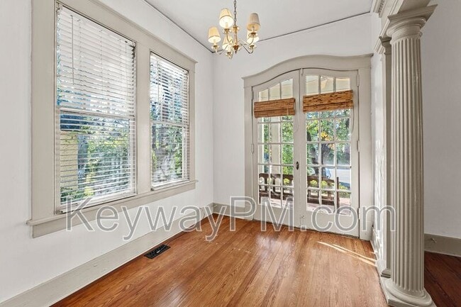 Building Photo - 108 4th St