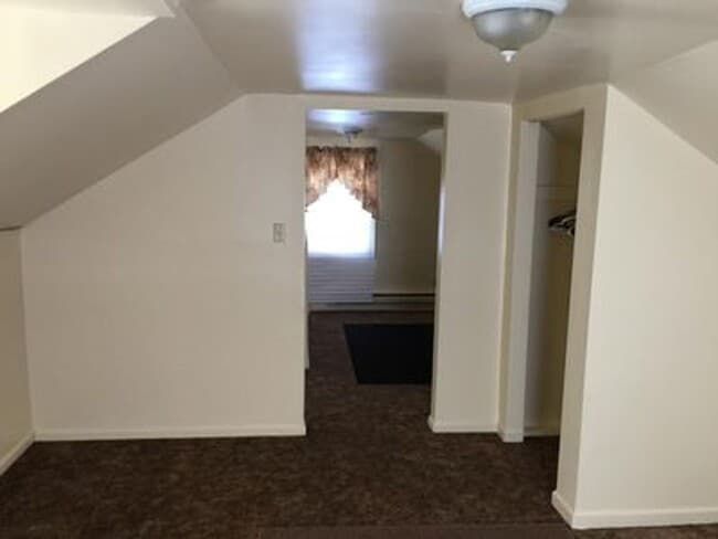 Building Photo - 3 bed room brick house in Henrico County! ...