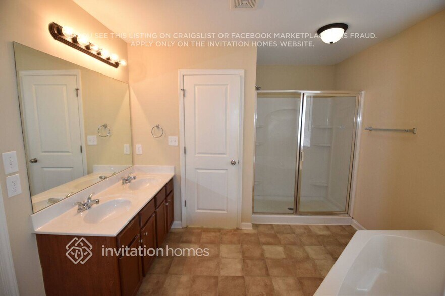 Building Photo - 166 Forrest Hills Dr