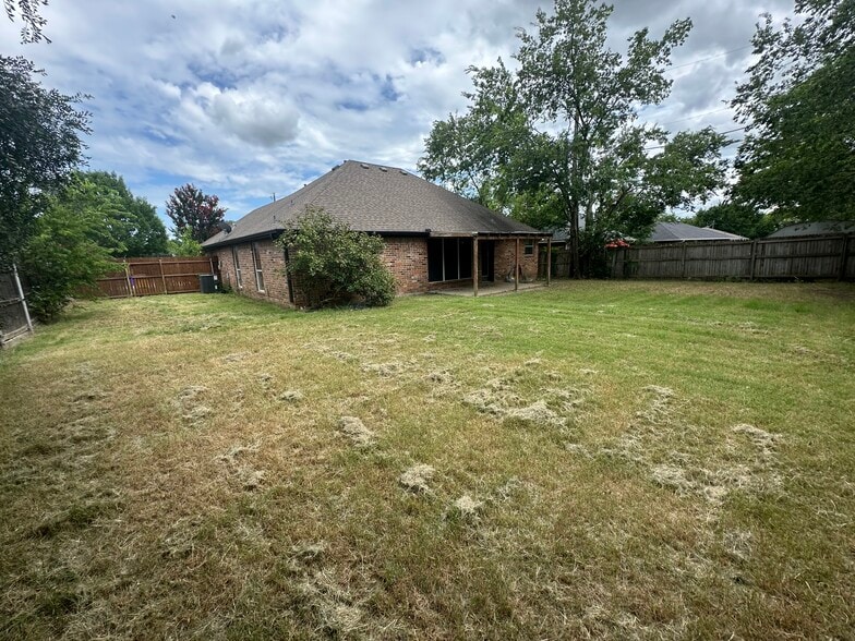 Building Photo - 103 North Point Dr