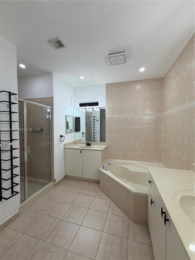 Building Photo - 8415 NW 108th Pl