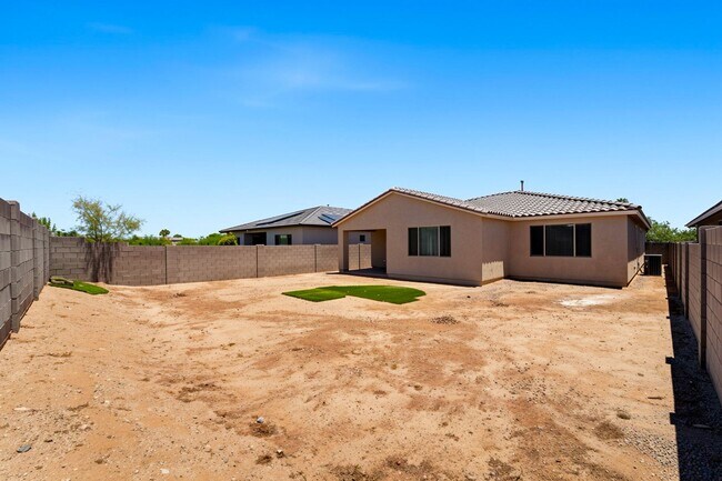 Building Photo - Luxury Kitchen + 3 Bed & Den/Office in Azure Canyon | Quartz, Gas Cooktop & More