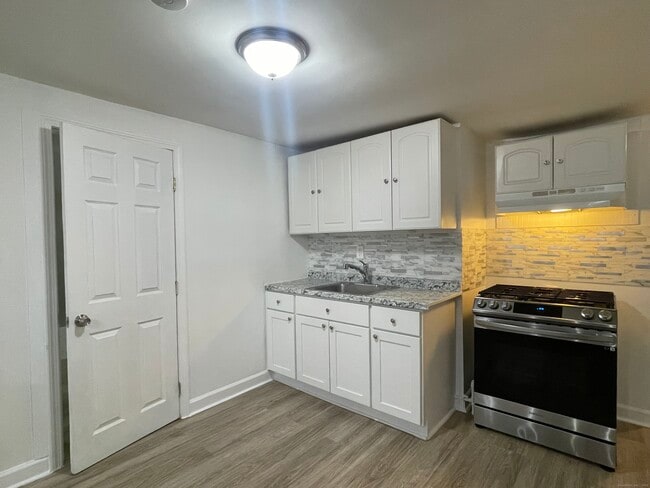 Building Photo - 263 Jefferson St