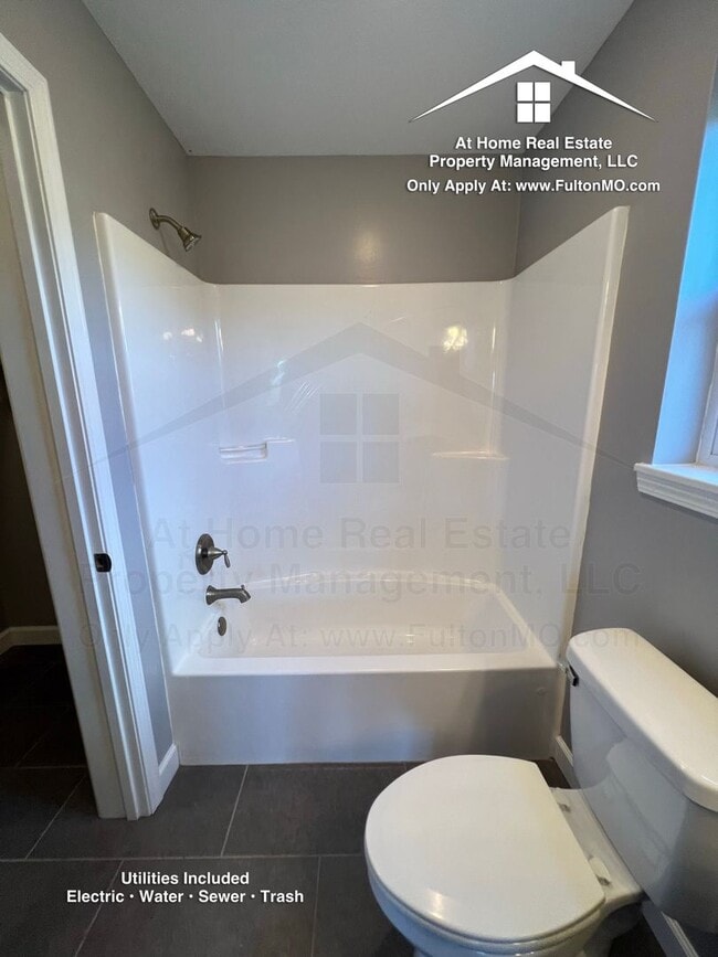 Building Photo - 301 E St Eunice Rd