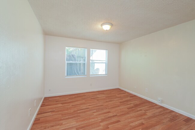 Building Photo - 233 Florida St