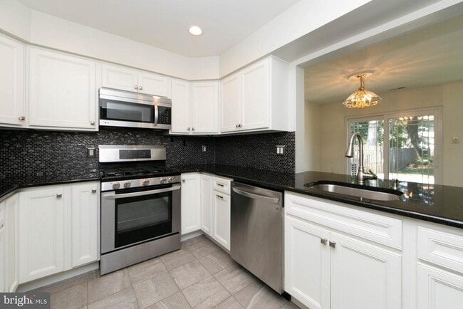 Building Photo - 178 Kettlebrook Dr