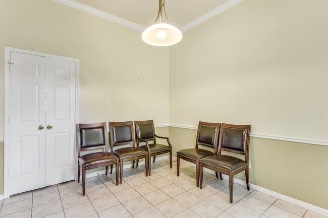Building Photo - 317 Vantage Pointe Cir