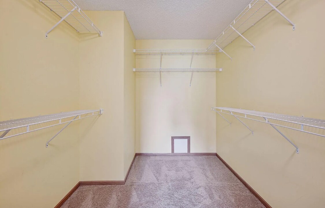 large walk-in closet - 12476 43rd St NE