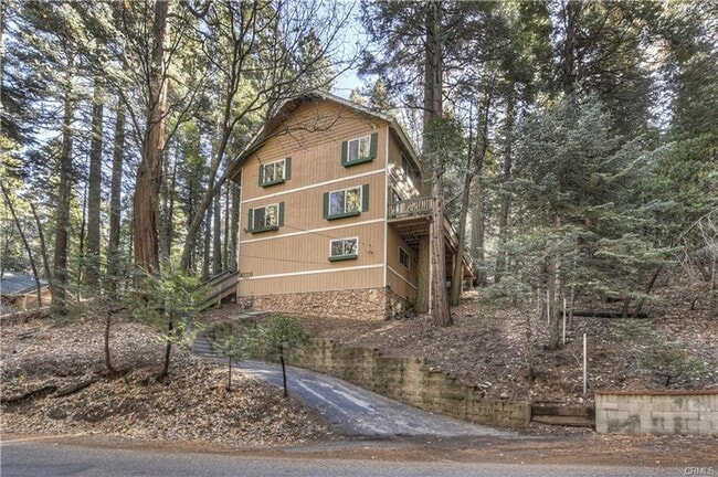 Building Photo - Perfect Chalet