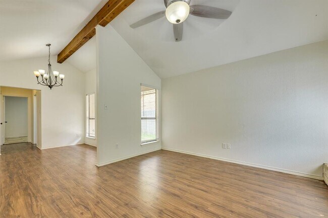 Building Photo - 16041 Stoneham Cir