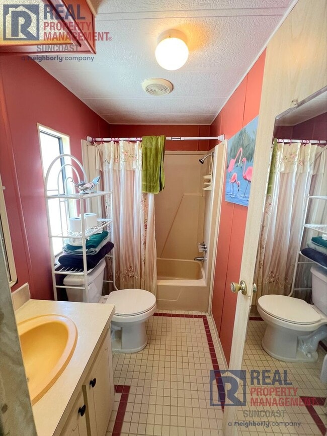 Building Photo - 4929 Sea Island Ave