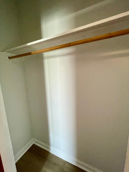 Building Photo - 48 Pekin St