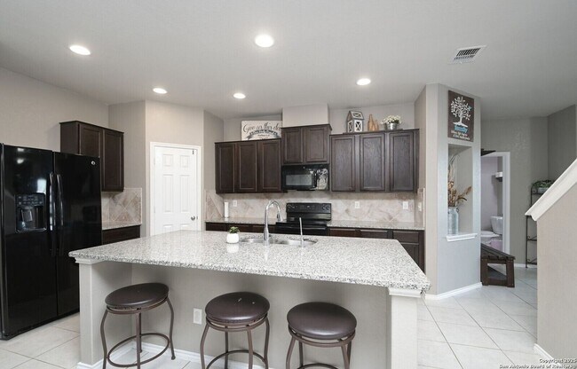 Building Photo - 5727 Ivans Farm