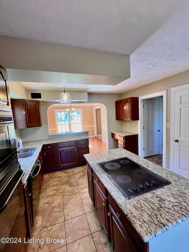 Building Photo - 4612 Deepwood Ct