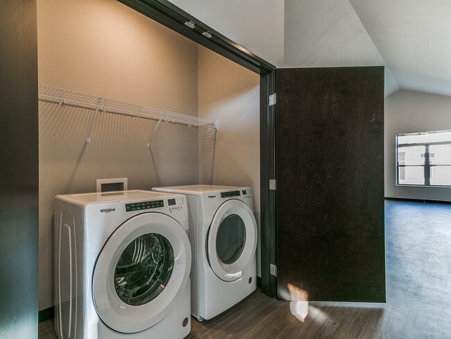 In-Unit Washer/Dryer - BrickTowne Ames Townhomes