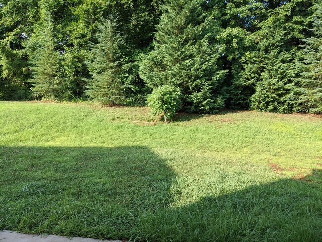 Building Photo - Gardens of Eastfield - Location, Location!