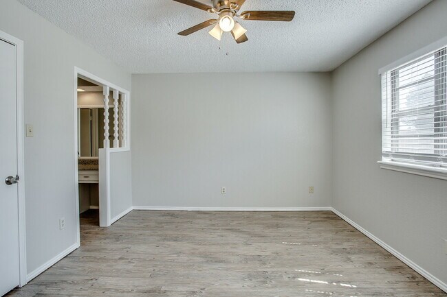 Building Photo - Very Nice 3 Bedroom in Wolfforth!