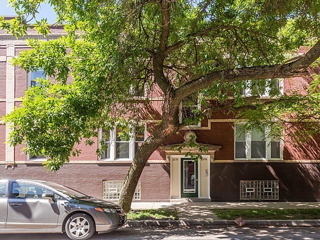 Primary Photo - 2574 W Lyndale St