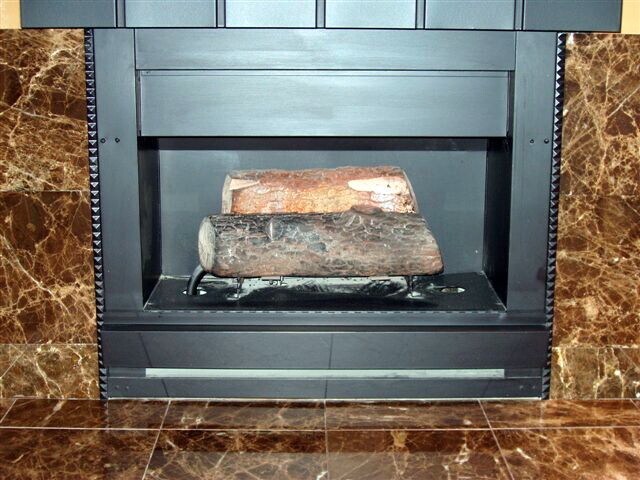 Gas Fireplace - 1775 Diamond St