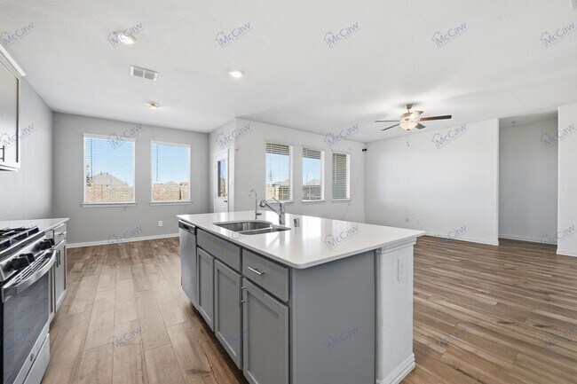 Building Photo - 2528 Starwater Dr