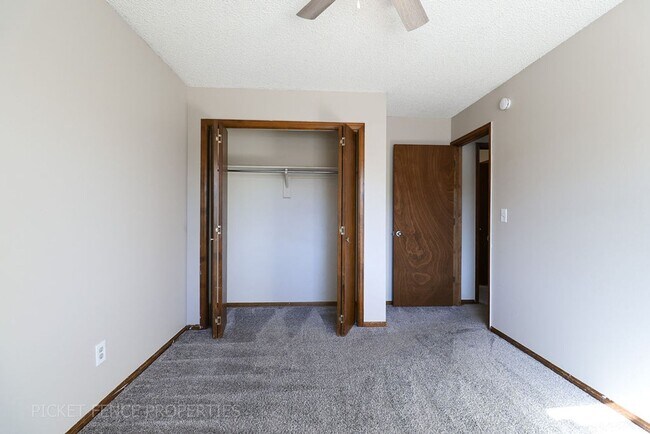 Building Photo - Beautiful 2 Story Home in Loveland