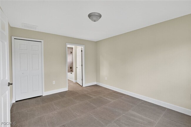 Building Photo - 3007 53rd St W