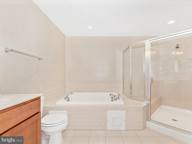 Building Photo - 1868 Monocacy View Cir