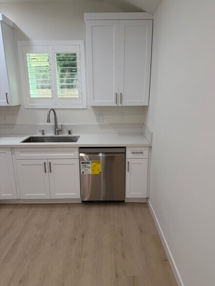 Kichen - 15030 Hesby St