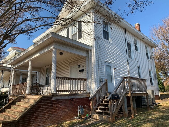 Building Photo - 106 Yeardley Ave