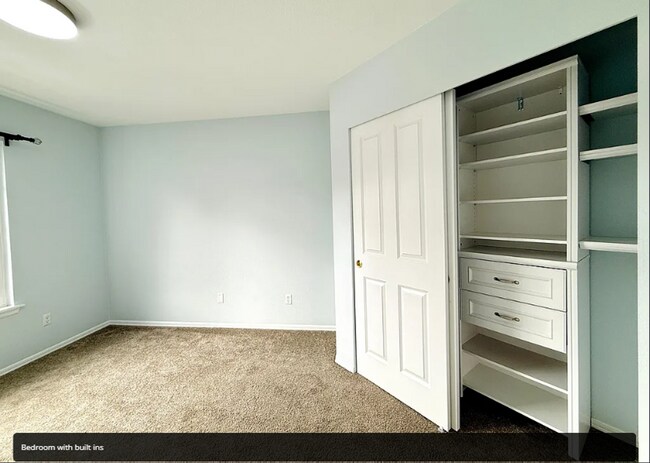 Building Photo - House For Rent In Sammamish