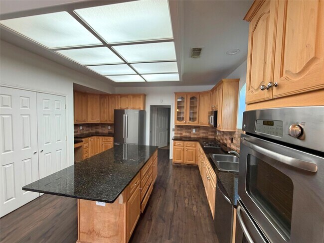 Building Photo - 1103 Glendale Dr