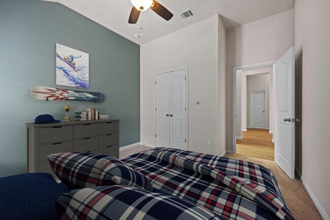 Building Photo - 131 Mount Ellen St