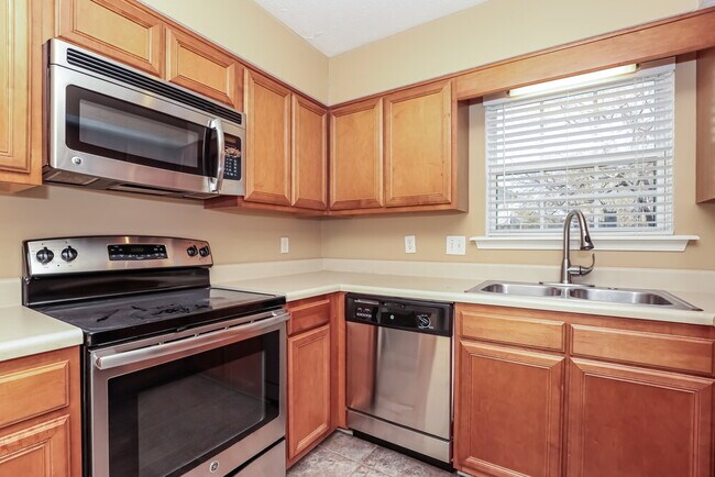 Building Photo - 1321 E Nir Shreibman