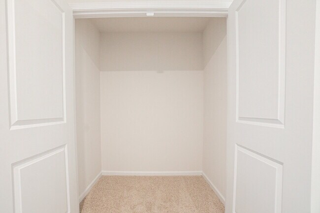 Building Photo - End unit! Available soon!