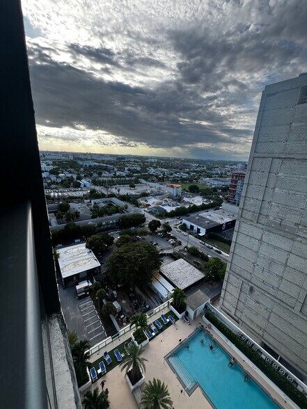 Building Photo - 1354 N Miami Ave