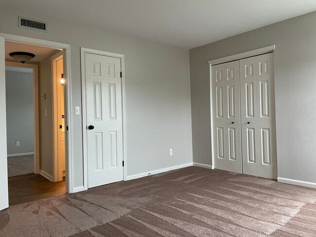 Building Photo - 5223 Breezewood Arch