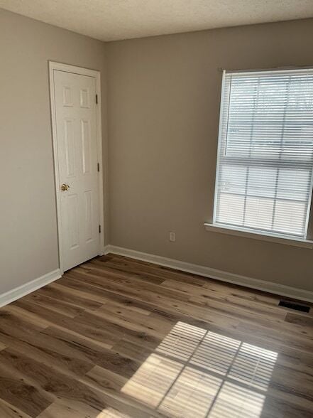 Building Photo - 1431 Benley St