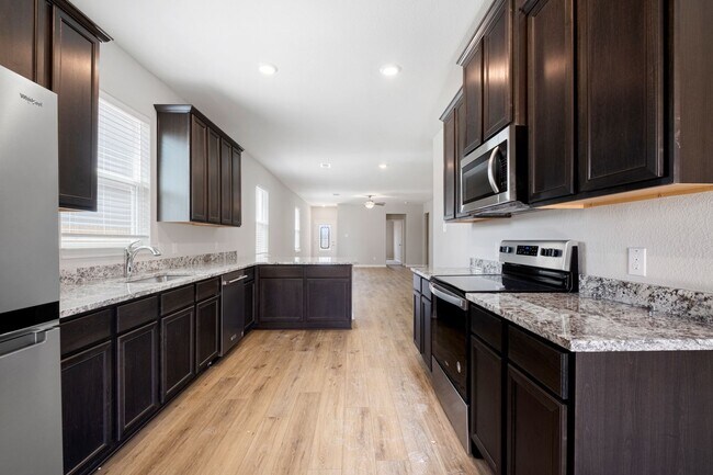 Building Photo - Beautiful 4 Bedroom, 2 Bath, Home in Liberty Hill