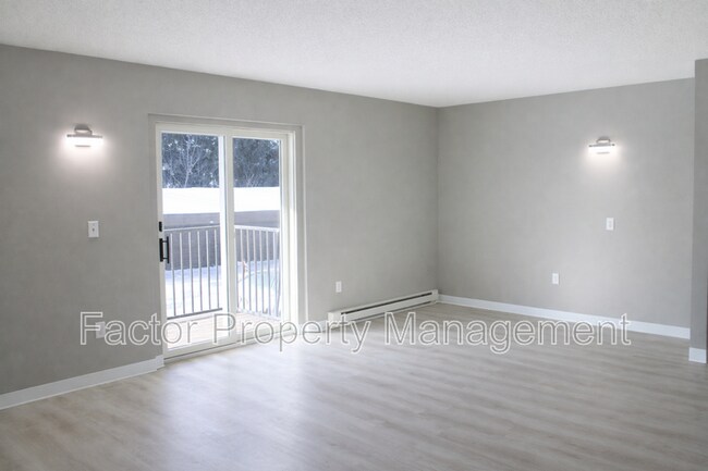 Building Photo - 418 Allan Ave