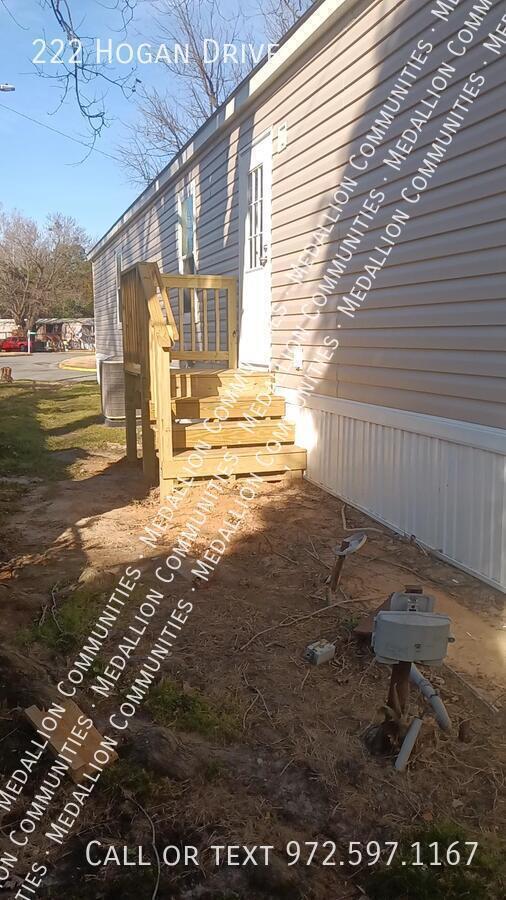 Building Photo - 222 Hogan Dr