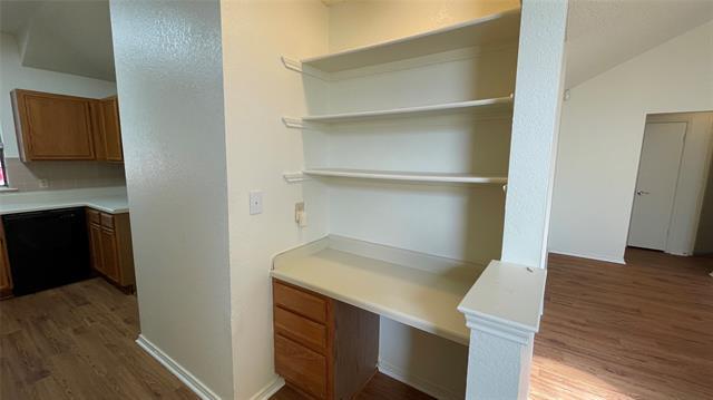 Building Photo - 308 Sierra Way