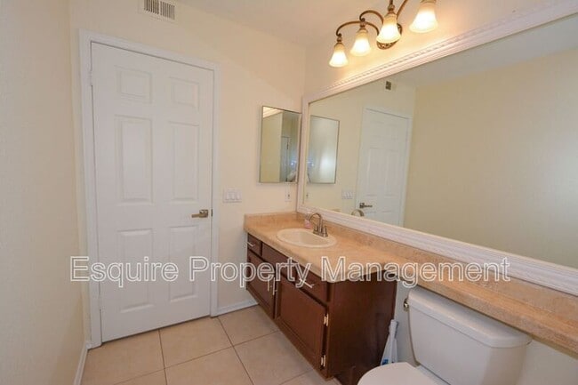 Building Photo - 1906 Kensington Ln