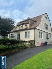 Building Photo - 117 Christie St