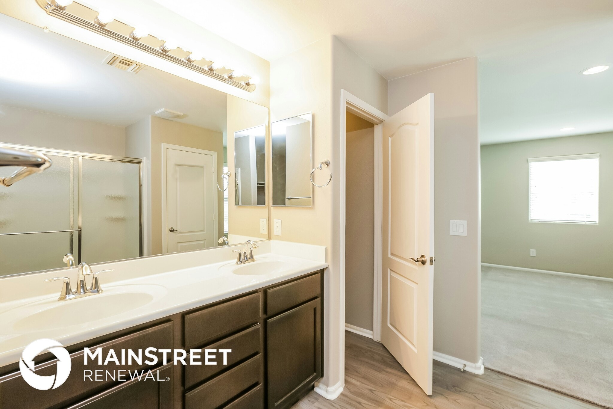 Building Photo - 8752 W Superior Ave