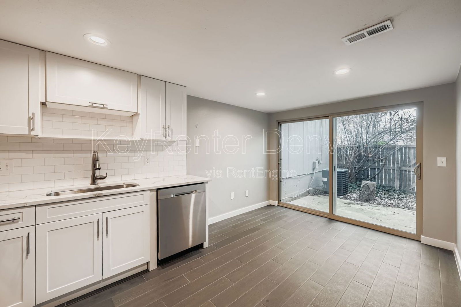 Building Photo - 7053 S Knolls Way