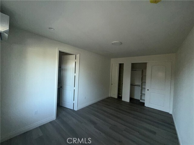 Building Photo - 317 N Shamrock Ave
