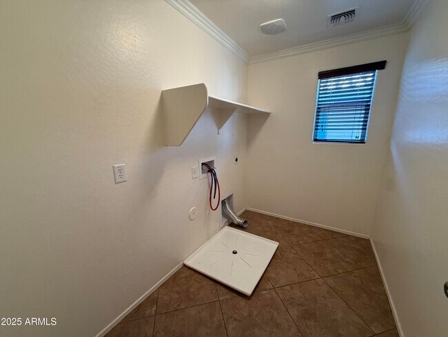 Building Photo - 3511 E Tulsa St