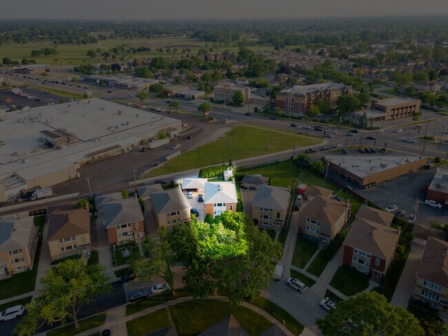Building Photo - 8063 W Churchill Ave