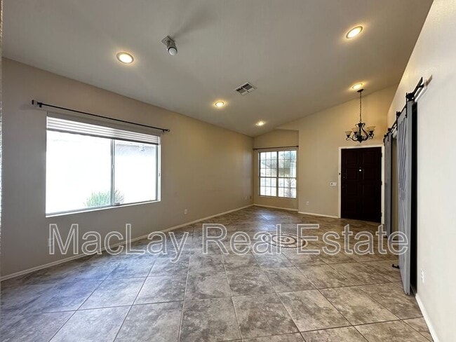 Building Photo - 14410 S 44th St