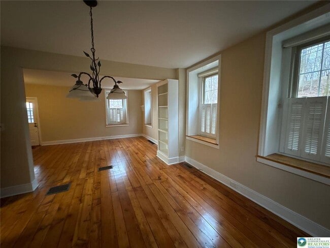 Building Photo - 3686 Lower Saucon Rd